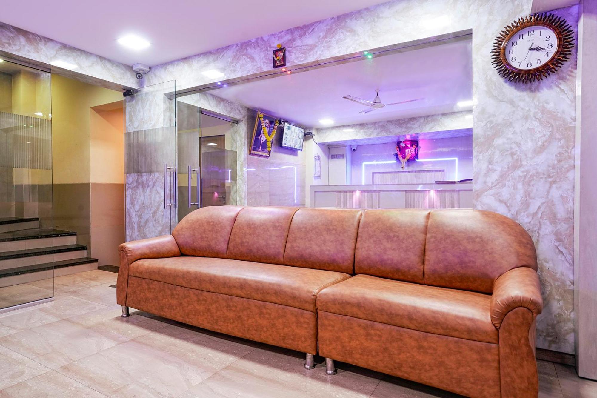 Fabhotel Everest Vashi Экстерьер фото