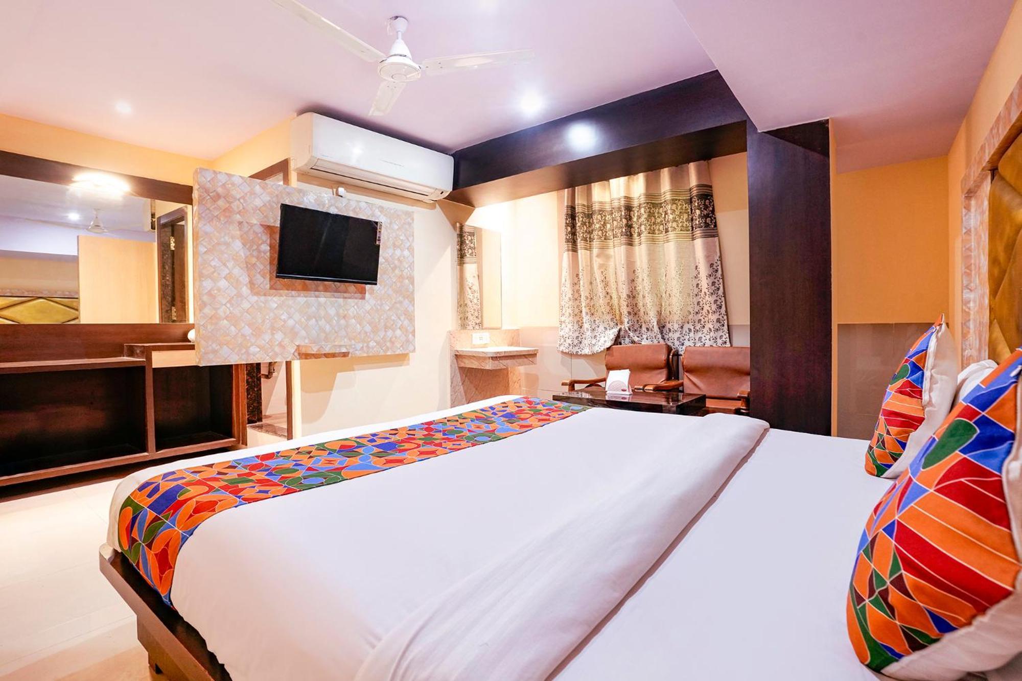 Fabhotel Everest Vashi Экстерьер фото